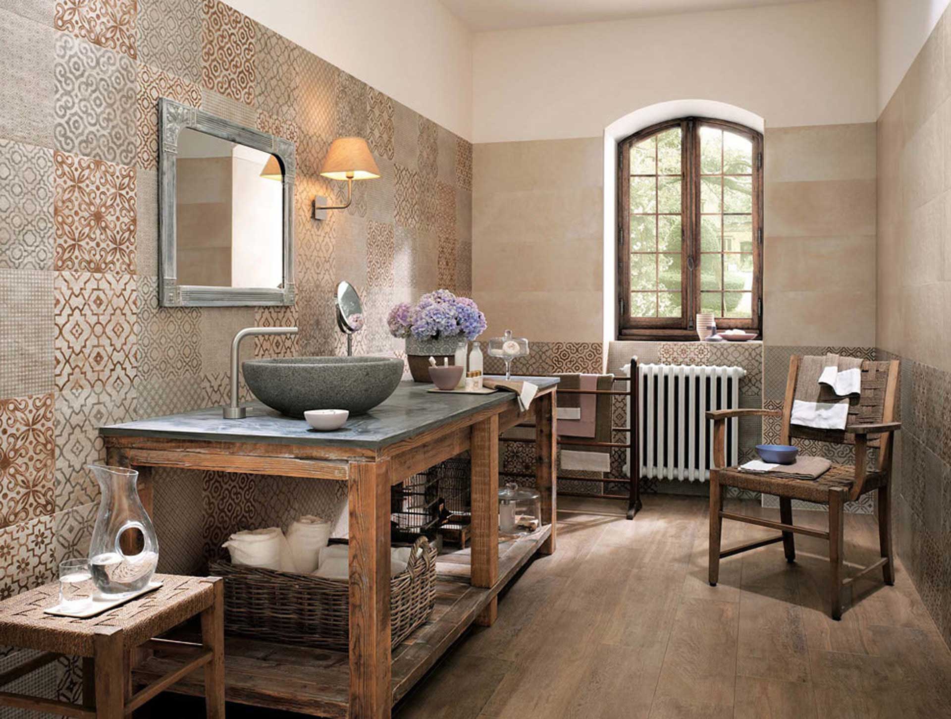 bagno rustico con lavabo in pietra stile shabby chic romantico