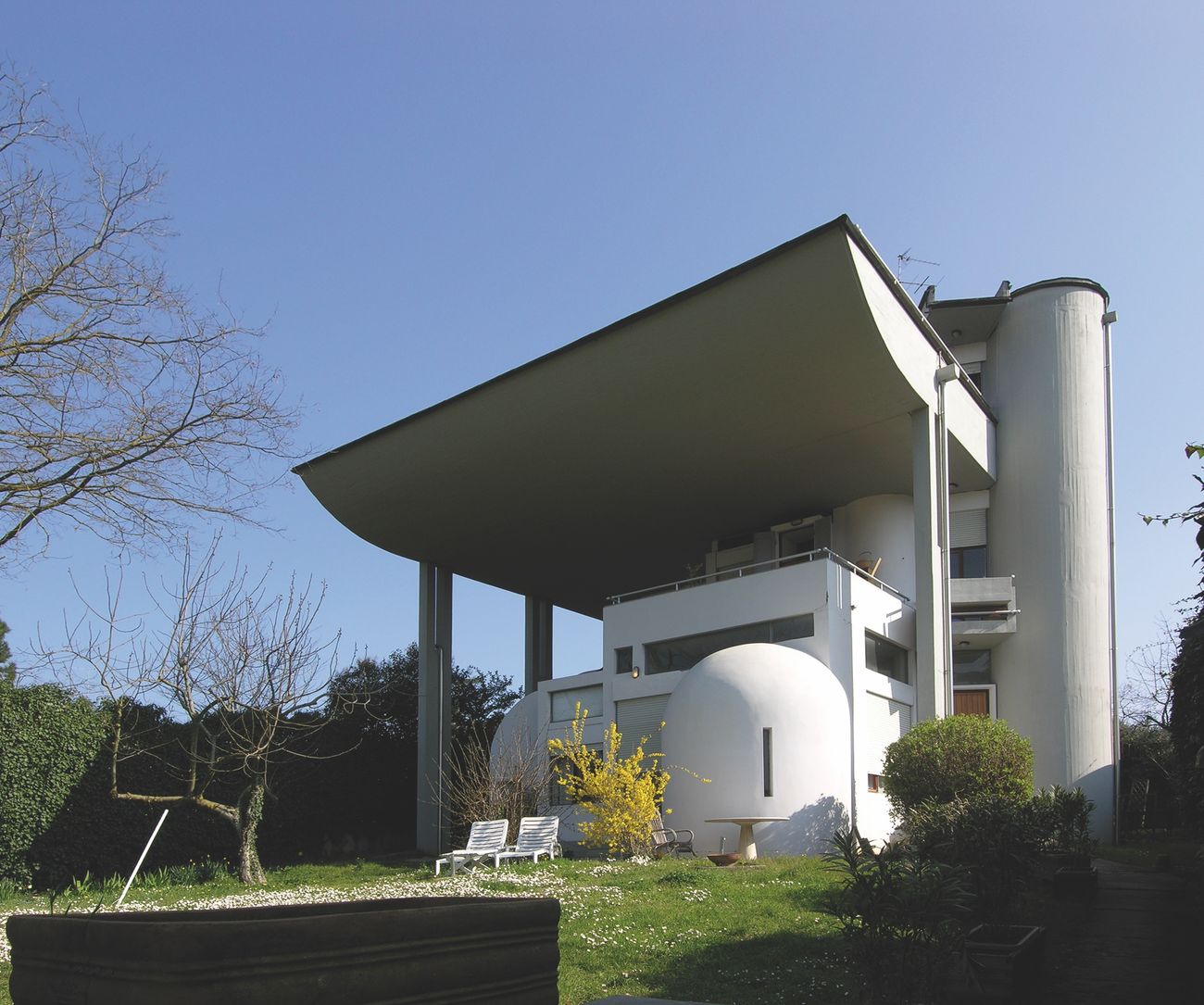 Leonardo Savioli Villa Bayon San Gaggio Florence © Michelucci Foundation Archive 20th Century Architecture in Tuscany Leonardo Savioli Villa Bayon San Gaggio Florence © Michelucci Foundation Archive 20th Century Architecture in Tuscany