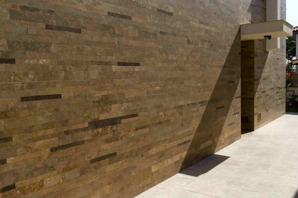 Uso della pietra nei progetti dell'architetto Leonardo Mannini Uso della pietra nei progetti dell'architetto Leonardo Mannini