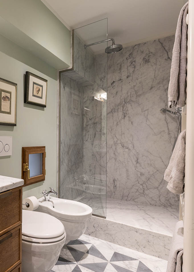 Marmo - Pavimenti e Rivestimenti - Bagno - Pavimento a scacchiera in Bianco di Carrara PIATTI DOCCIA IN MARMO