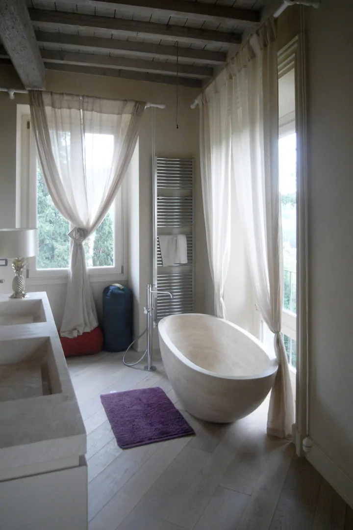 residenza-privata-fiesole-pietre-di-rapolano-4-1-720x1080 Vasche in pietra per bagni e spa